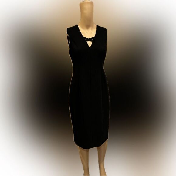 Calvin Klein Knee Length Gold Zipper V Neck BLK Dress with cross Design SZ 2